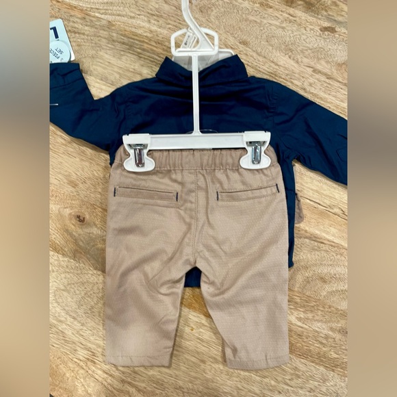 Baby Outfit - Picture 3 of 4